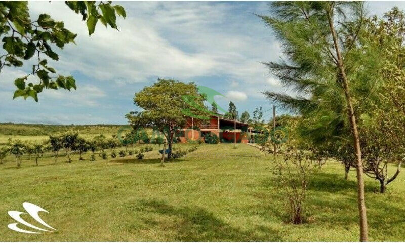 Fazenda contendo 2.000 hectares, localizada na Fronteira Oeste do RS